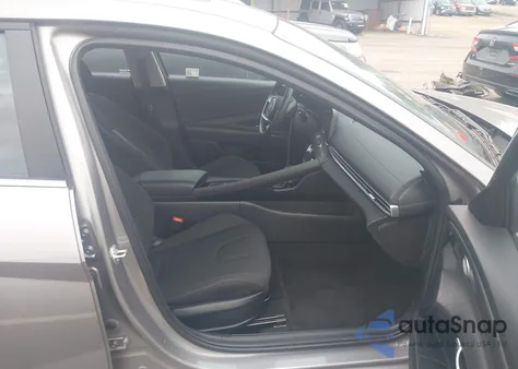 2025 Hyundai Elantra Sel Convenience z USA, uszkodzony, nr VIN KMHLS4DG6SU934189